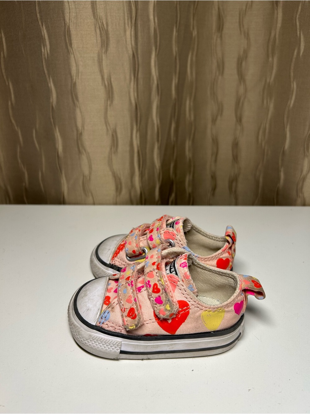 Converse All Star Canvas Baby 2 Sneakers Pink Hearts Velcro Classic CTAS